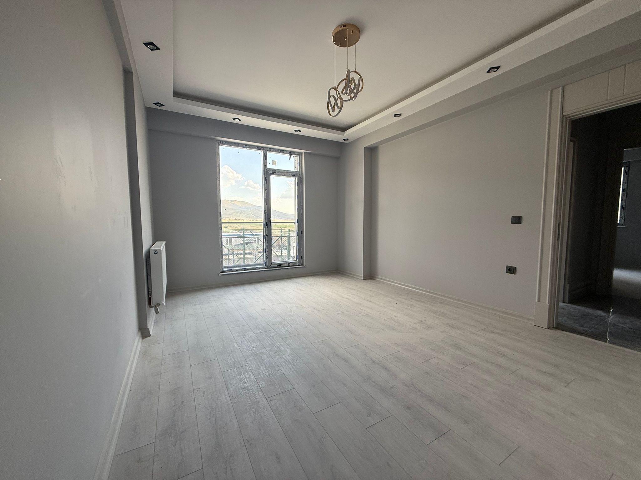 YILDIZKENT'TE YENİ BULVAR ÜZERİNDE SATILIK DAİRE